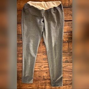 Women’s size M Motherhood Maternity Pants